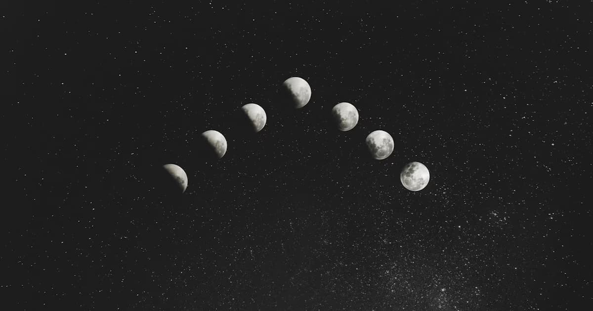 The Symbolism of the Moon in Dreams